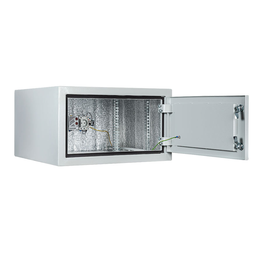 shkaf-telekommunikatsionnyy-mastermann-7-utp-s-6u-19-nastennyy-6u-1